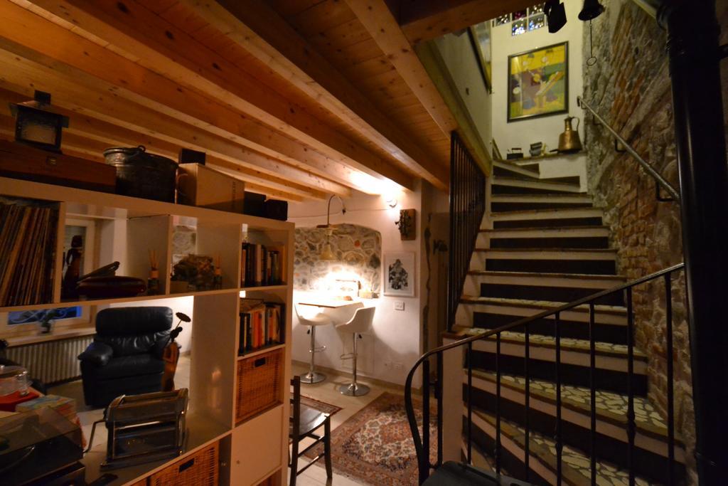 B&B Il Noce Alla Finestra Roe Buitenkant foto